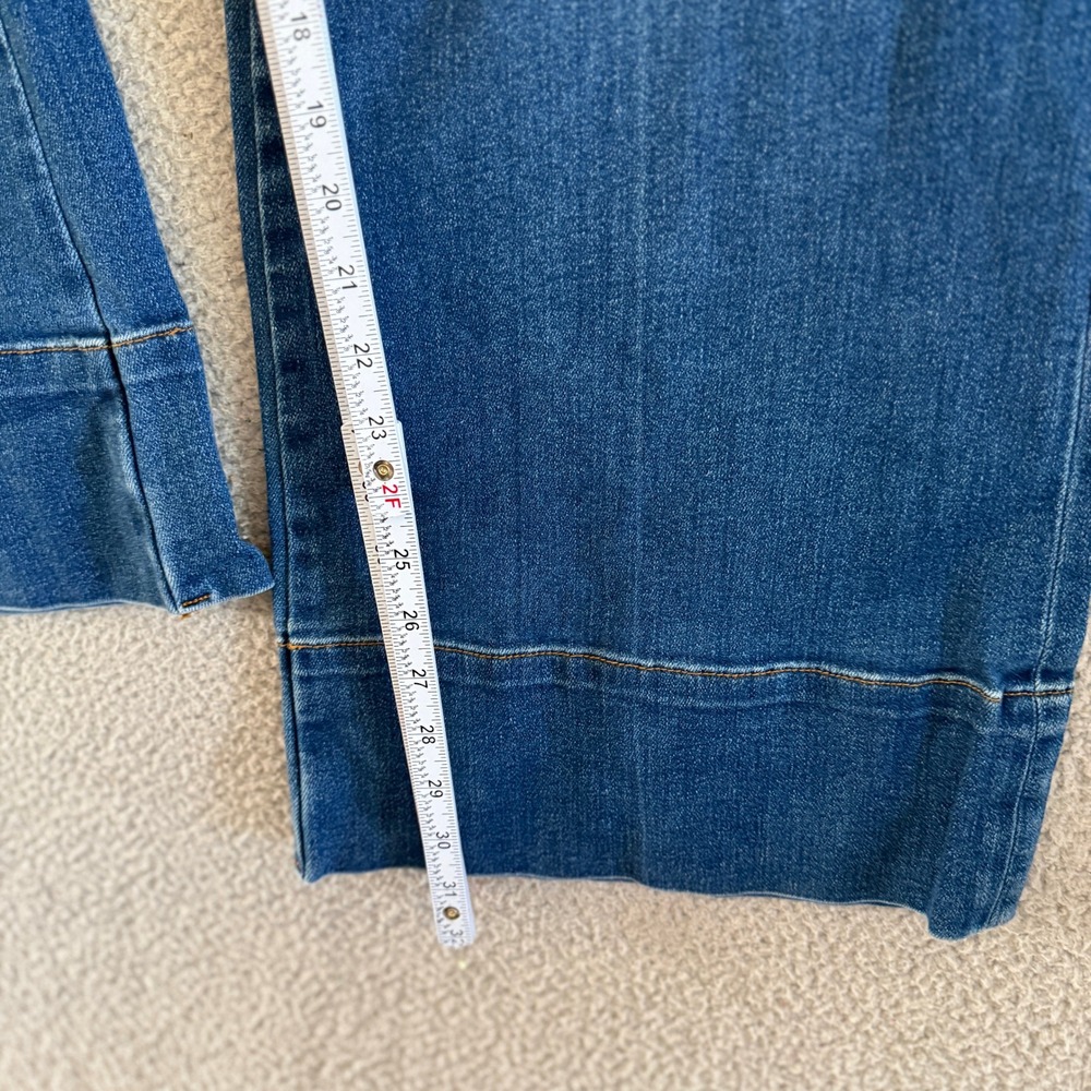 Pilcro Curvy Rylan Relaxed High-Rise Flare Jeans Sz 32 Outer Pockets - Picture 7 of 11